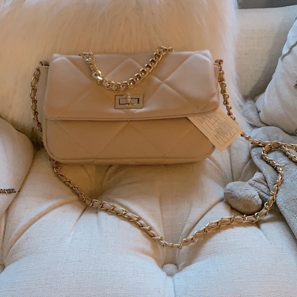 NWT Urban expressions quilted chain bag